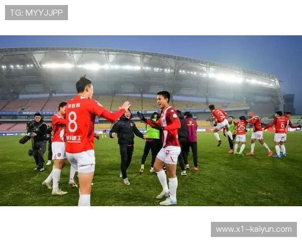 中超俱乐部加强与青训机构合作,重视年轻球员培养 中超俱乐部加强与青训机构合作,重视年轻球员培养